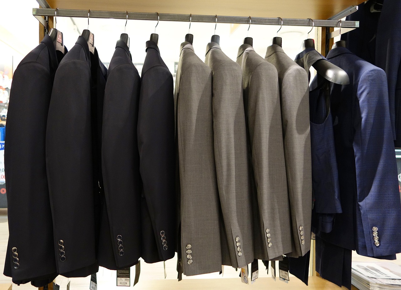 Interieur van een lokale familiekledingwinkel met een persoonlijke uitstraling
